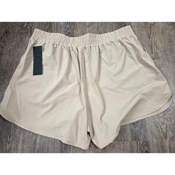 Mono B NWT Women's Light Beige Khaki Elastic Waist Athletic Shorts Size 1XL - Picture 3 of 3
